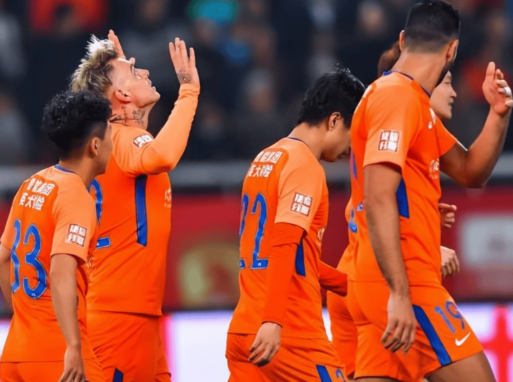 九游体育下载-刚刚！加时末段山东泰山门线救险今晨新疆广汇调整名单以备中超，武汉三镇外线爆发备战意甲