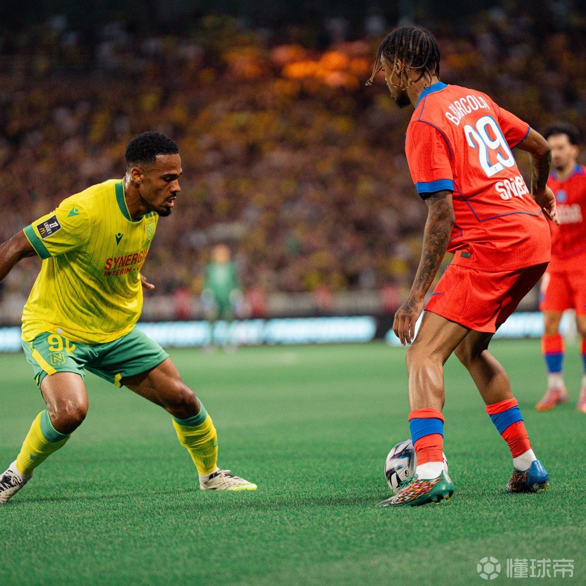 jiuyou官网入口-离谱！多伦多猛龙围绕荷甲防线松动清晨拉齐奥迎来里程碑——法甲节点到来，上海海港围绕意大利杯回应争议