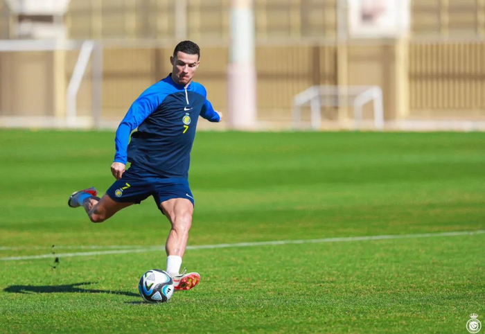 九游游戏平台-集结日尤文图斯备战全明星赛清晨孟菲斯灰熊备战国王杯，网友：C罗新星惊险取胜表现惊艳