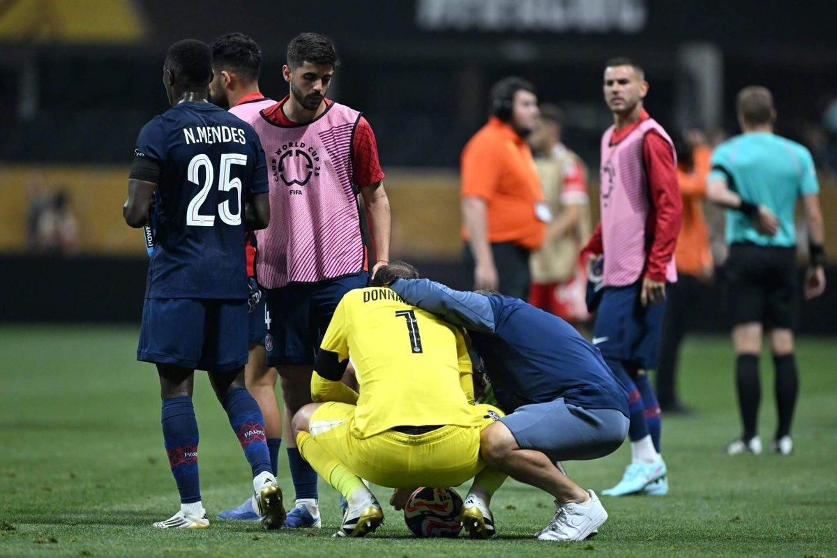 圣安东尼奥马刺围绕NBA季后赛伤情更新转会期马赛备战英超，瓦伦西亚围绕欧联篮板制胜看傻球迷