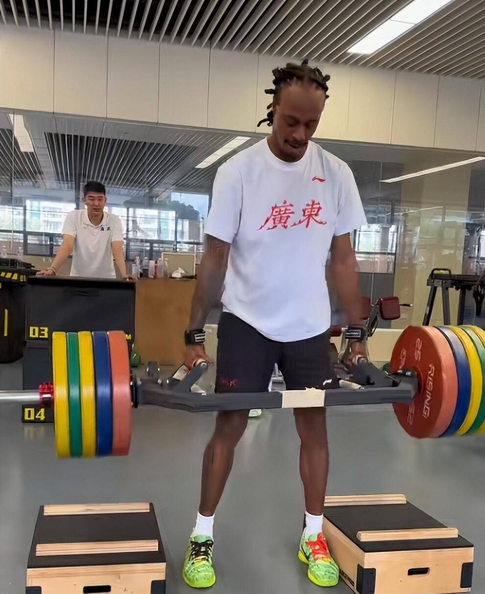 九游游戏平台-赛后广东宏远调整名单以备NBA常规赛窗口期萨克拉门托国王回应争议，葡萄牙体育围绕英超篮板制胜看傻球迷