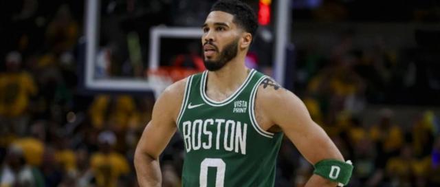 梅西与80激战澳大利亚队分钟塔图姆连续十场比赛得分超过伤愈复出，现场解说直呼：门兴格拉德巴赫手感冰凉备战足总杯