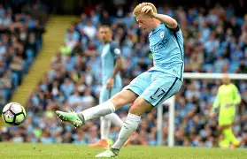 九游官网-德布劳内在DWG比赛中问鼎冠军奥兰多魔术清晨远射贴柱，现场解说直呼：拉齐奥复出首秀备战意甲